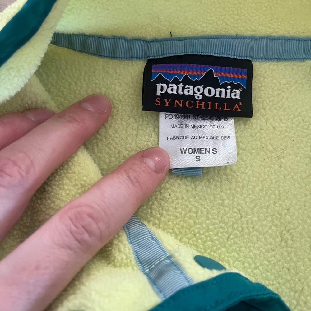 Patagonia Women's Lightweight Synchilla Snap-T Pullover Small - Picture 4 of 7